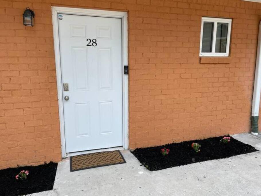 The Lux 28 Tvs Every Room Free Wifi Atlanta Exterior photo